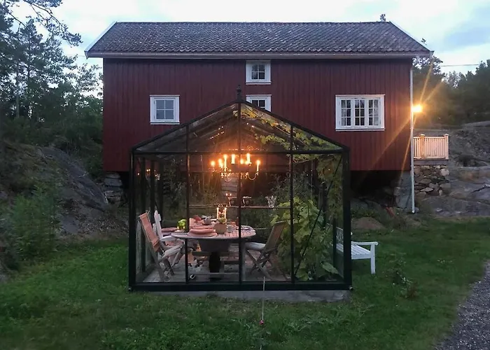 Semesterbostad Historic By The Archipelago Park